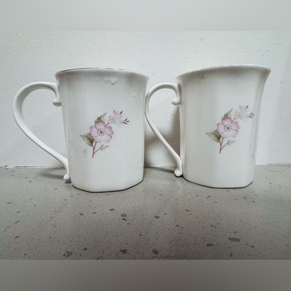 Staffordshire English Bone China Mugs, Set of 2, Pink Floral Design - Picture 2 of 5